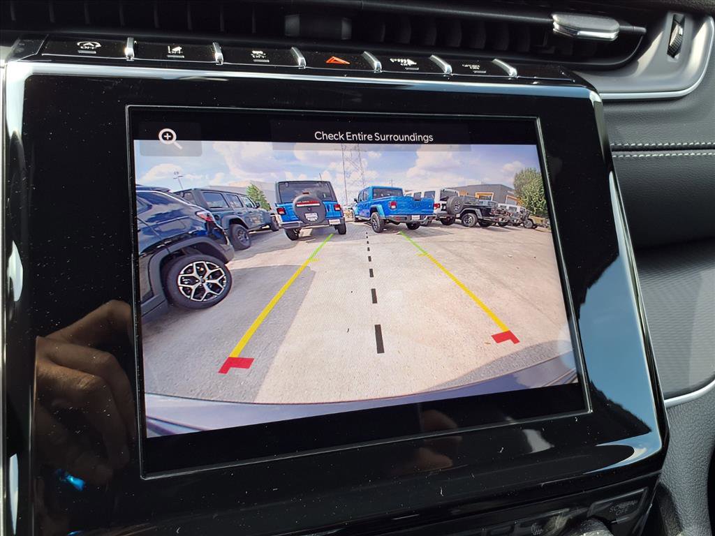 New 2025 Jeep Grand Cherokee Altitude image 4