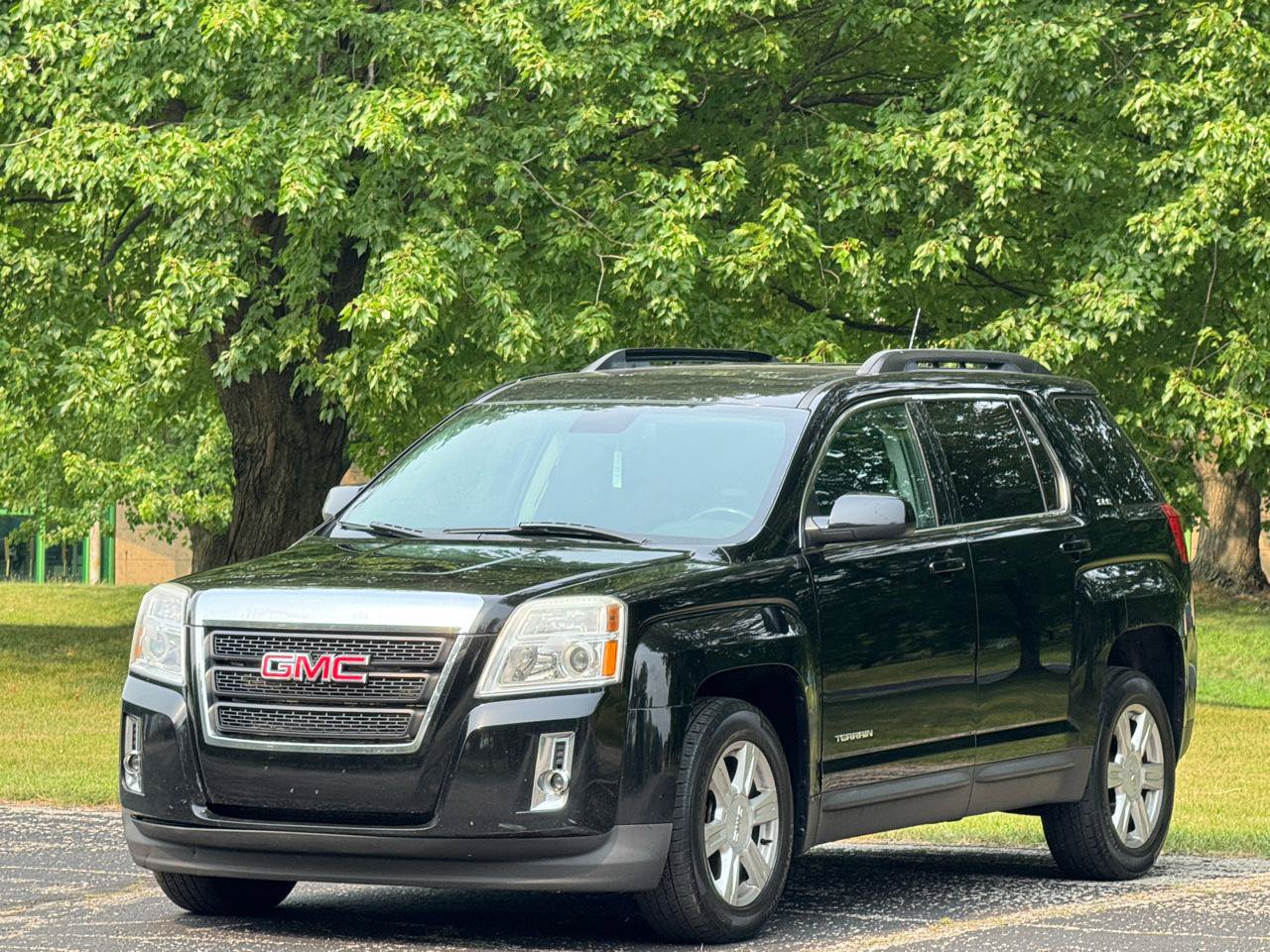 Used 2015 GMC Terrain SLE w/ Convenience Package AWD/4WD image 1