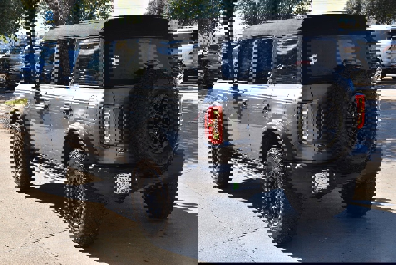 Used 2023 Ford Bronco Wildtrak image 10