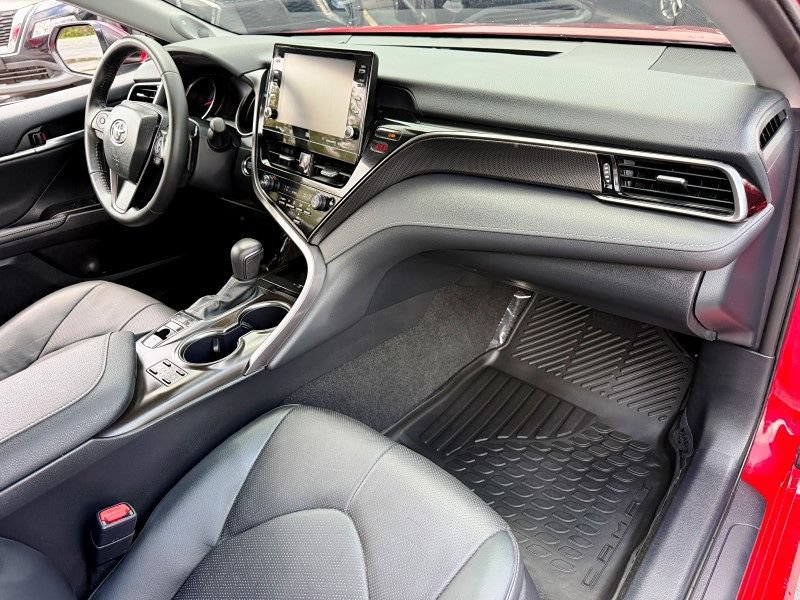 Used 2024 Toyota Camry XSE w/ Navigation Package FWD image 17