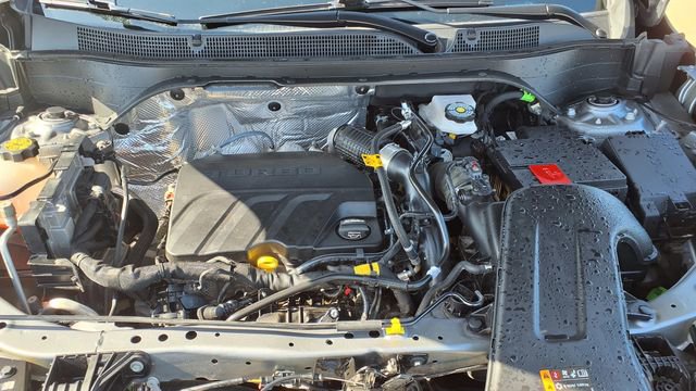 Used 2025 Chevrolet Trax RS w/ Sunroof Package image 31