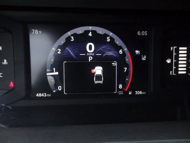 Used 2025 Toyota Tacoma SR5 AWD/4WD image 19