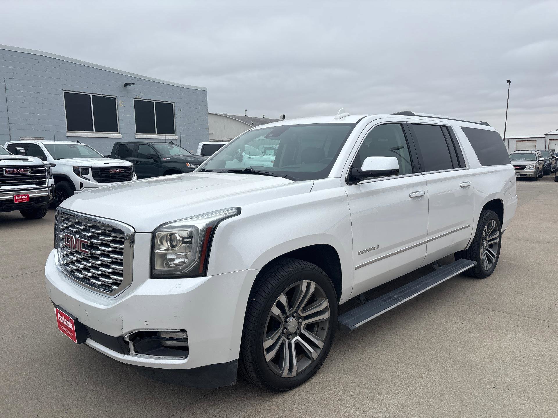 Used 2020 GMC Yukon XL Denali w/ Denali Premium Package