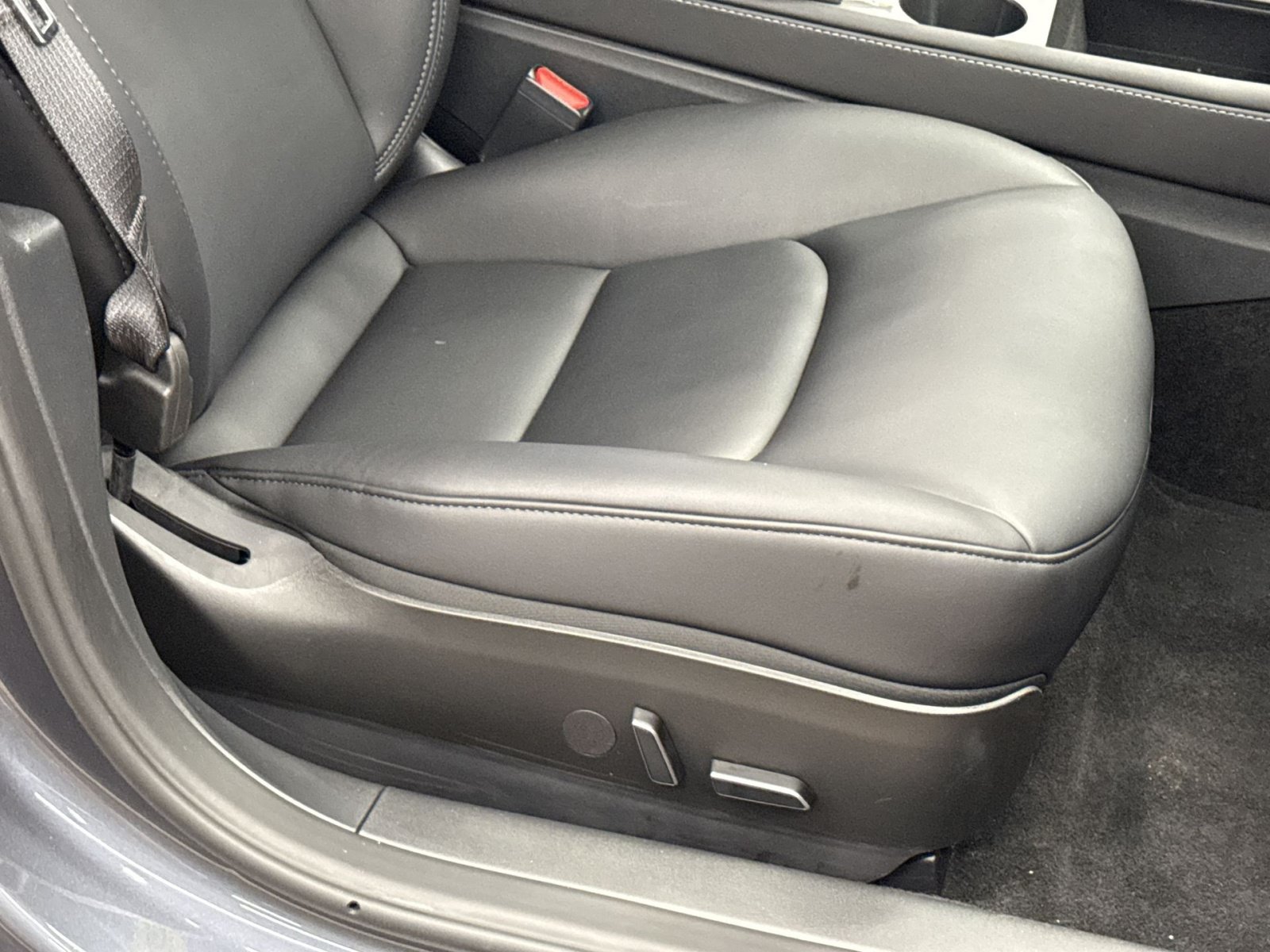 Used 2023 Tesla Model 3 Standard Range RWD image 32
