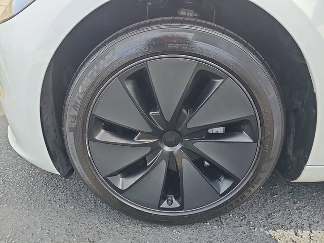 Used 2025 Tesla Model 3 Long Range image 32