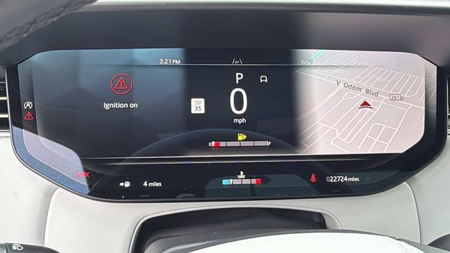 Used 2025 Land Rover Range Rover Sport SE image 11