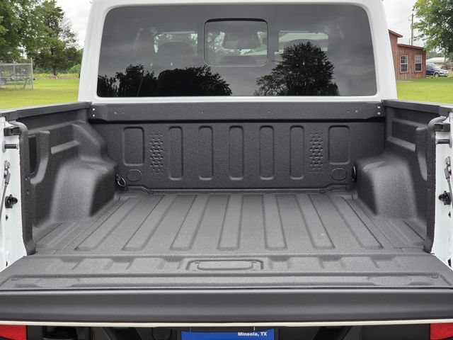 New 2026 Jeep Gladiator Sport AWD/4WD image 8
