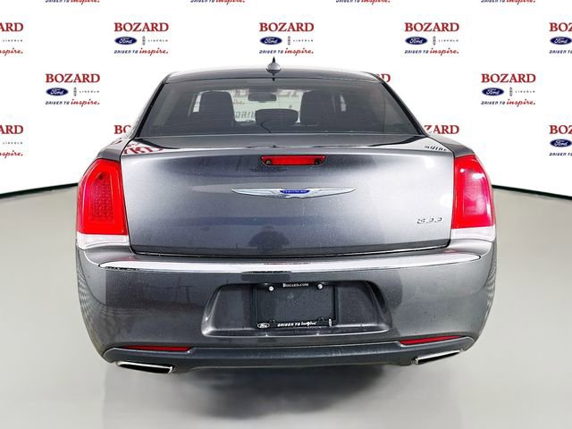 Used 2019 Chrysler 300 Limited image 7
