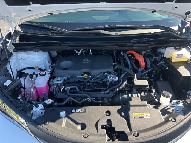 Used 2025 Toyota Sienna LE image 13