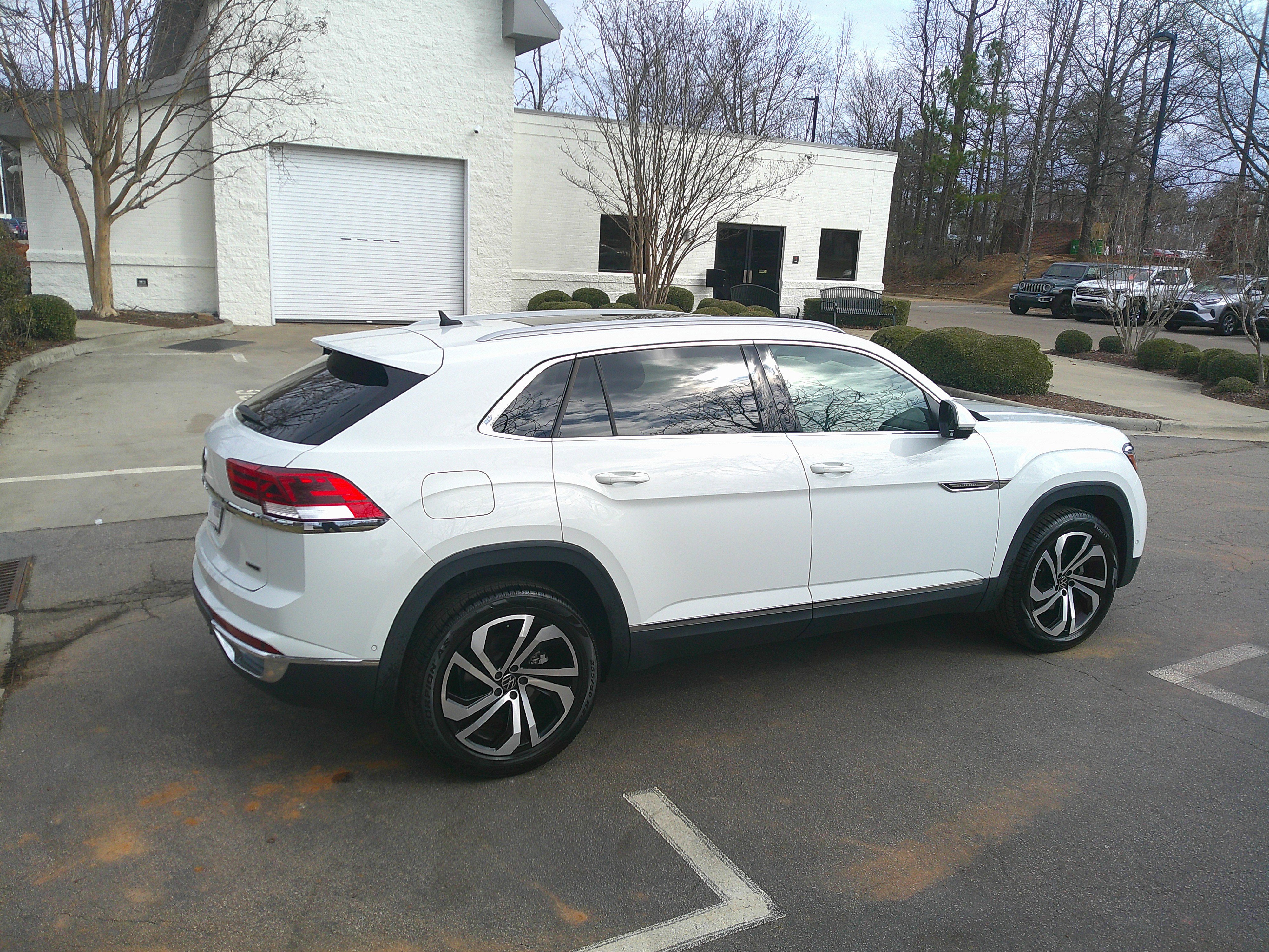 Used 2020 Volkswagen Atlas Cross Sport SEL Premium image 12