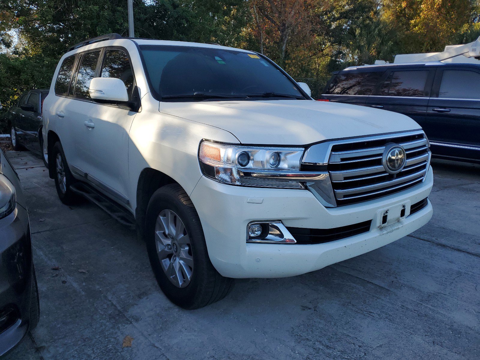 Used 2021 Toyota Land Cruiser image 2