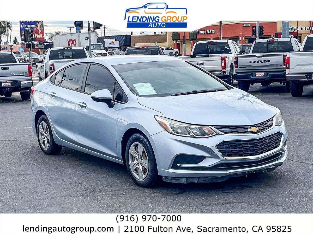 Used 2018 Chevrolet Cruze LS FWD image 5