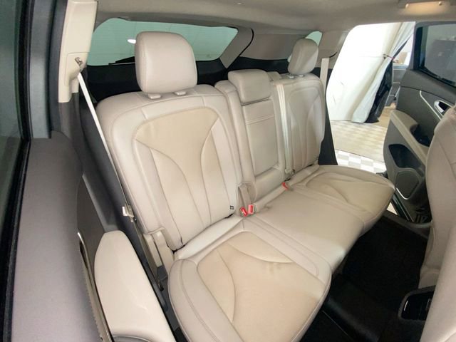 Used 2023 Lincoln Nautilus Reserve AWD/4WD image 14