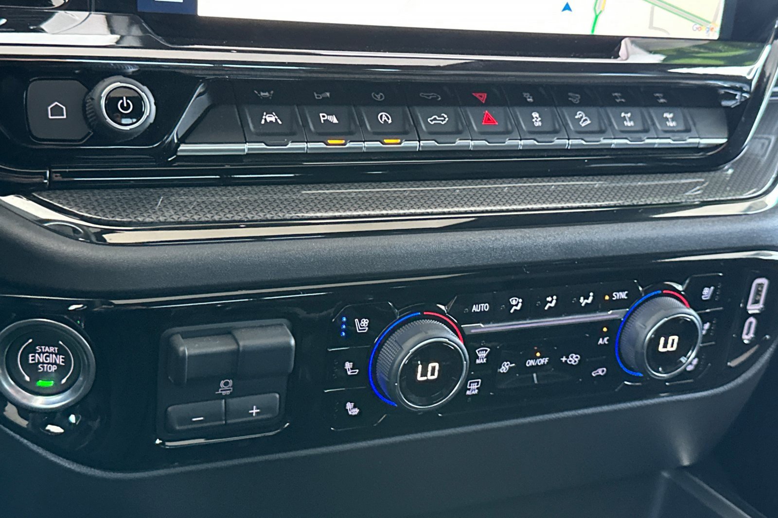 Used 2025 Chevrolet Silverado 1500 ZR2 w/ Technology Package image 32