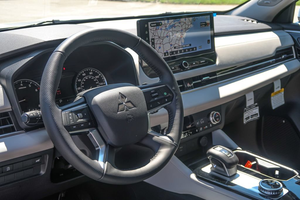 New 2026 Mitsubishi Outlander SE FWD image 25