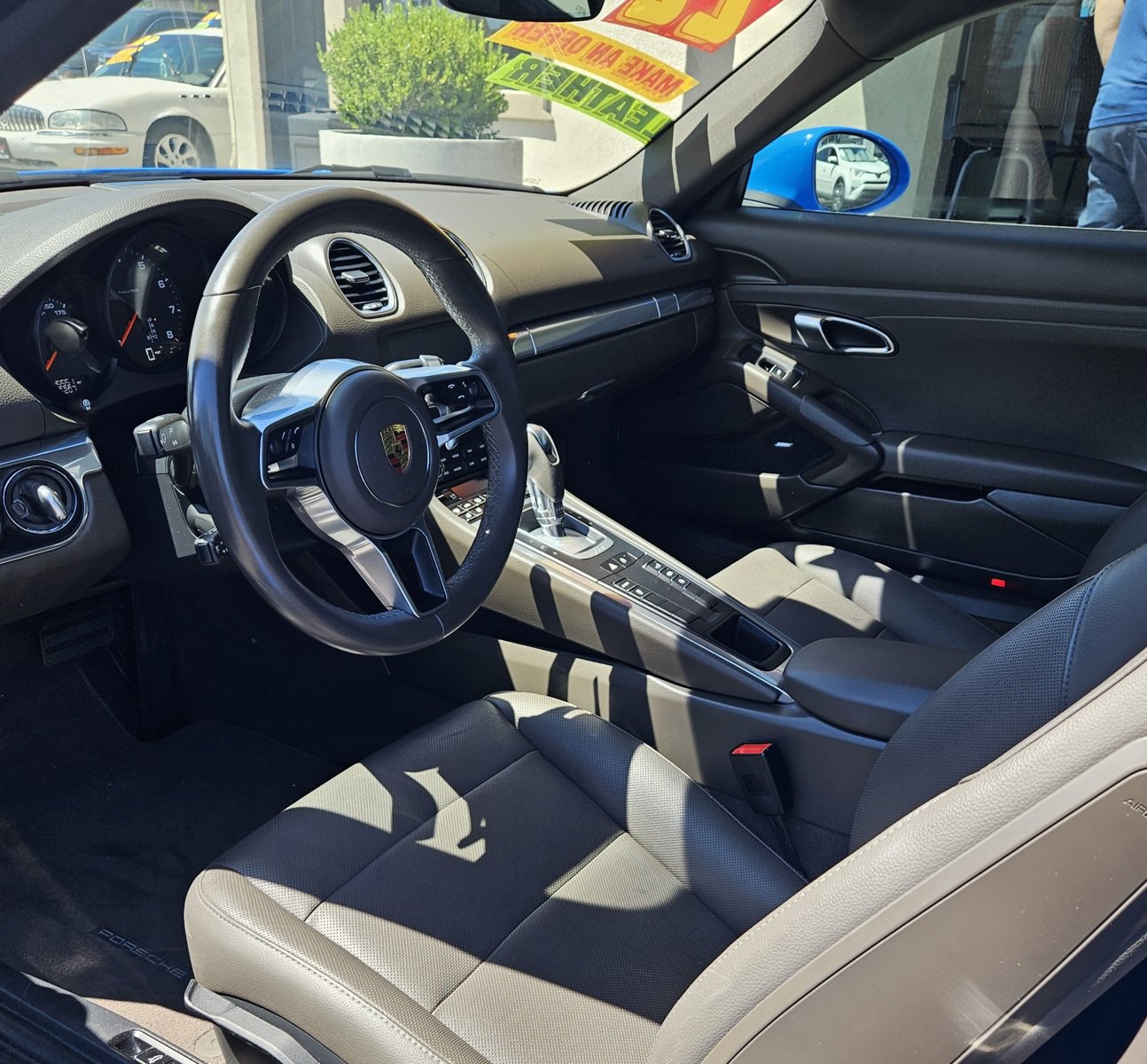 Used 2022 Porsche 718 Cayman RWD image 10