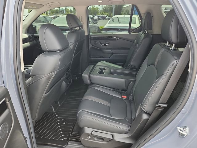 Used 2025 Honda Pilot Touring image 10