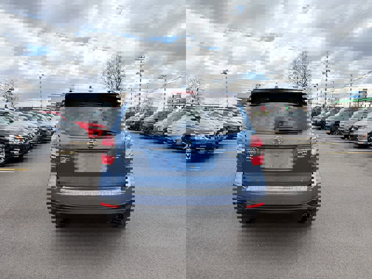 Used 2016 Subaru Forester 2.5i Touring w/ Eyesight & Navigation System image 12