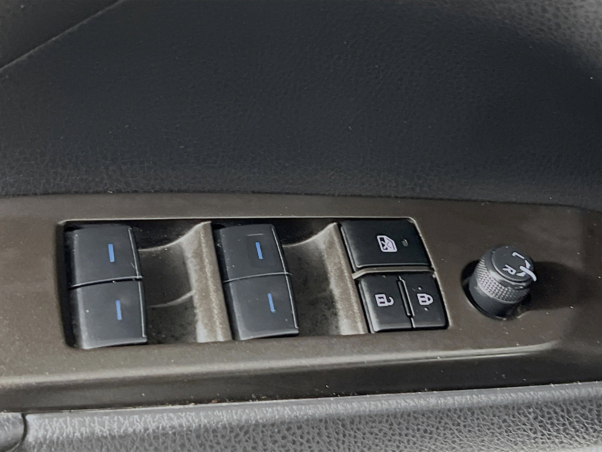 Used 2024 Toyota Camry SE image 17