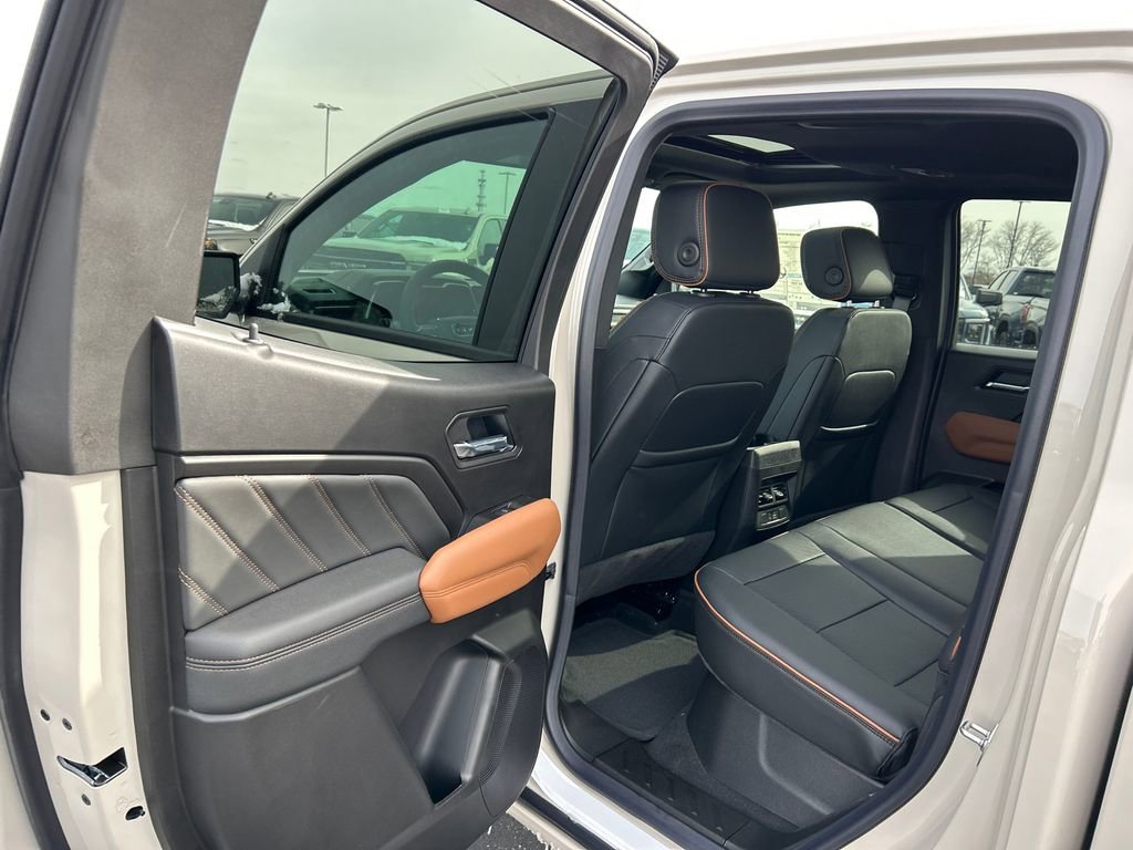 New 2026 GMC Canyon AT4 w/ Technology Plus Package AWD/4WD image 34