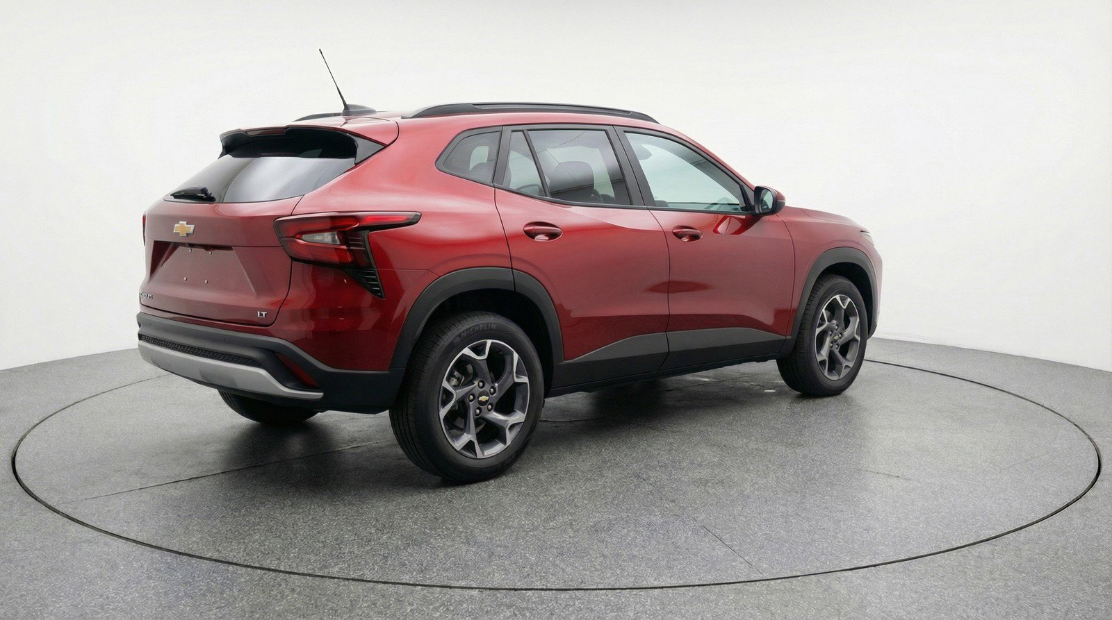 Used 2025 Chevrolet Trax LT image 9
