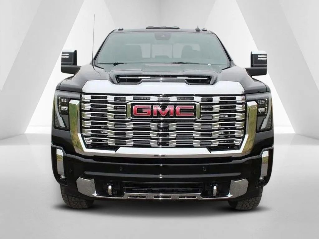 New 2026 GMC Sierra 3500 Denali image 2