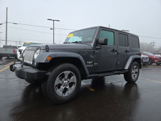 Used 2016 Jeep Wrangler Unlimited Sahara w/ Dual Top Group image 3