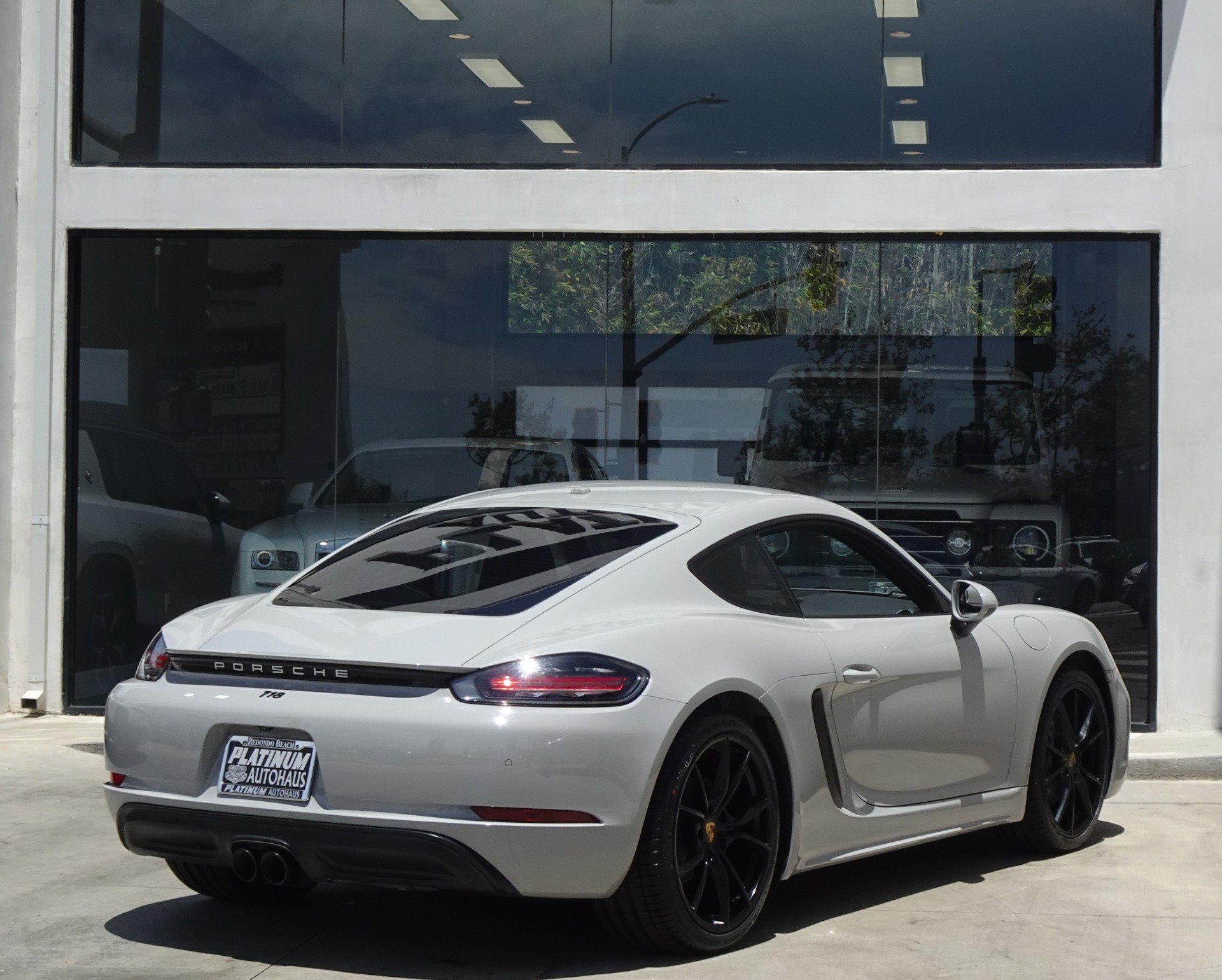 Used 2021 Porsche 718 Cayman RWD image 7