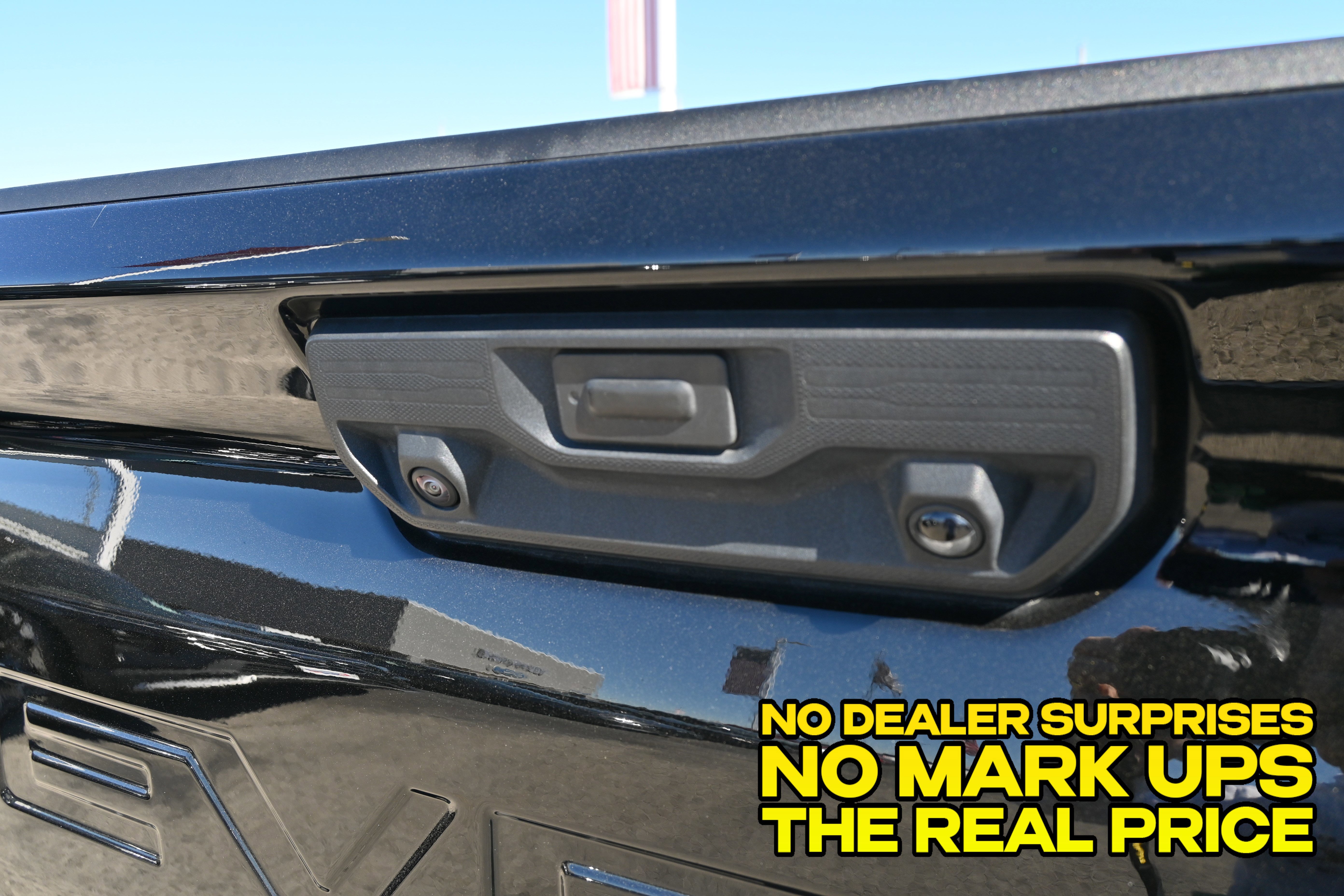 Used 2025 Chevrolet Silverado 2500 LT w/ Texas Edition image 4