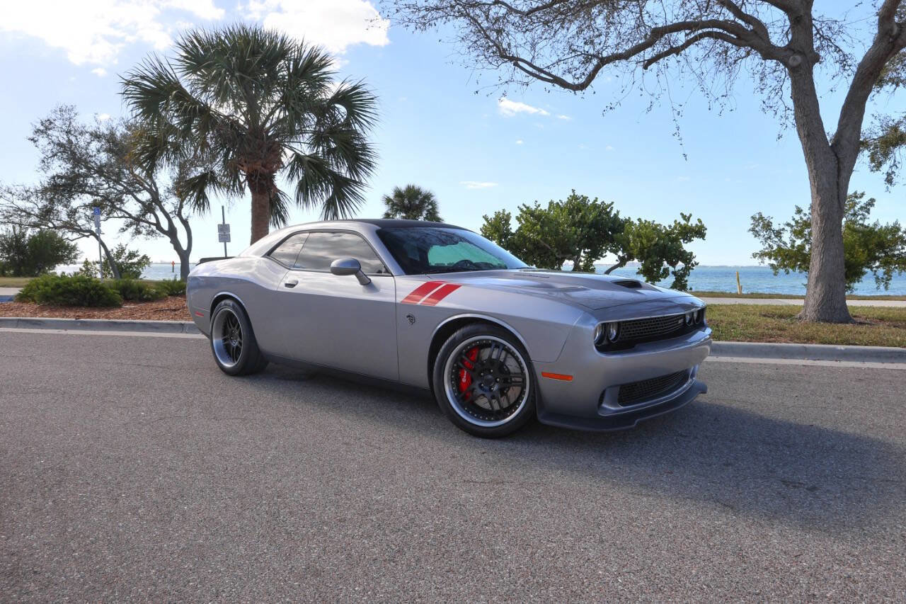 Used 2015 Dodge Challenger SRT Hellcat image 5
