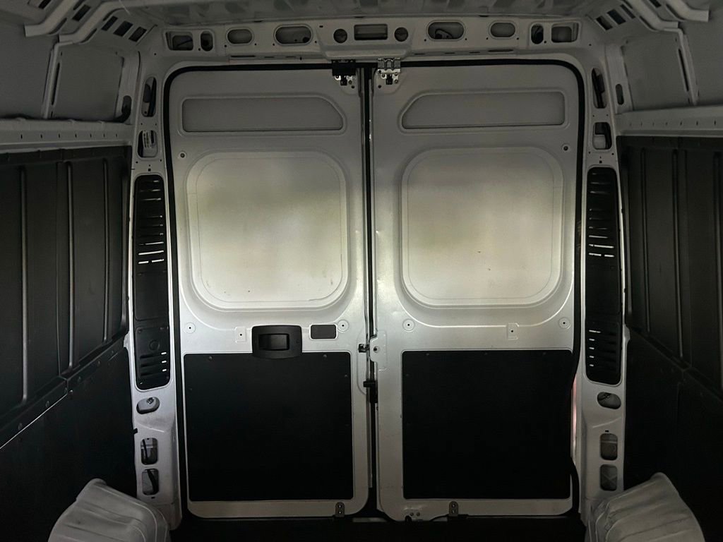 Used 2024 RAM ProMaster 2500 w/ Convenience Group image 13