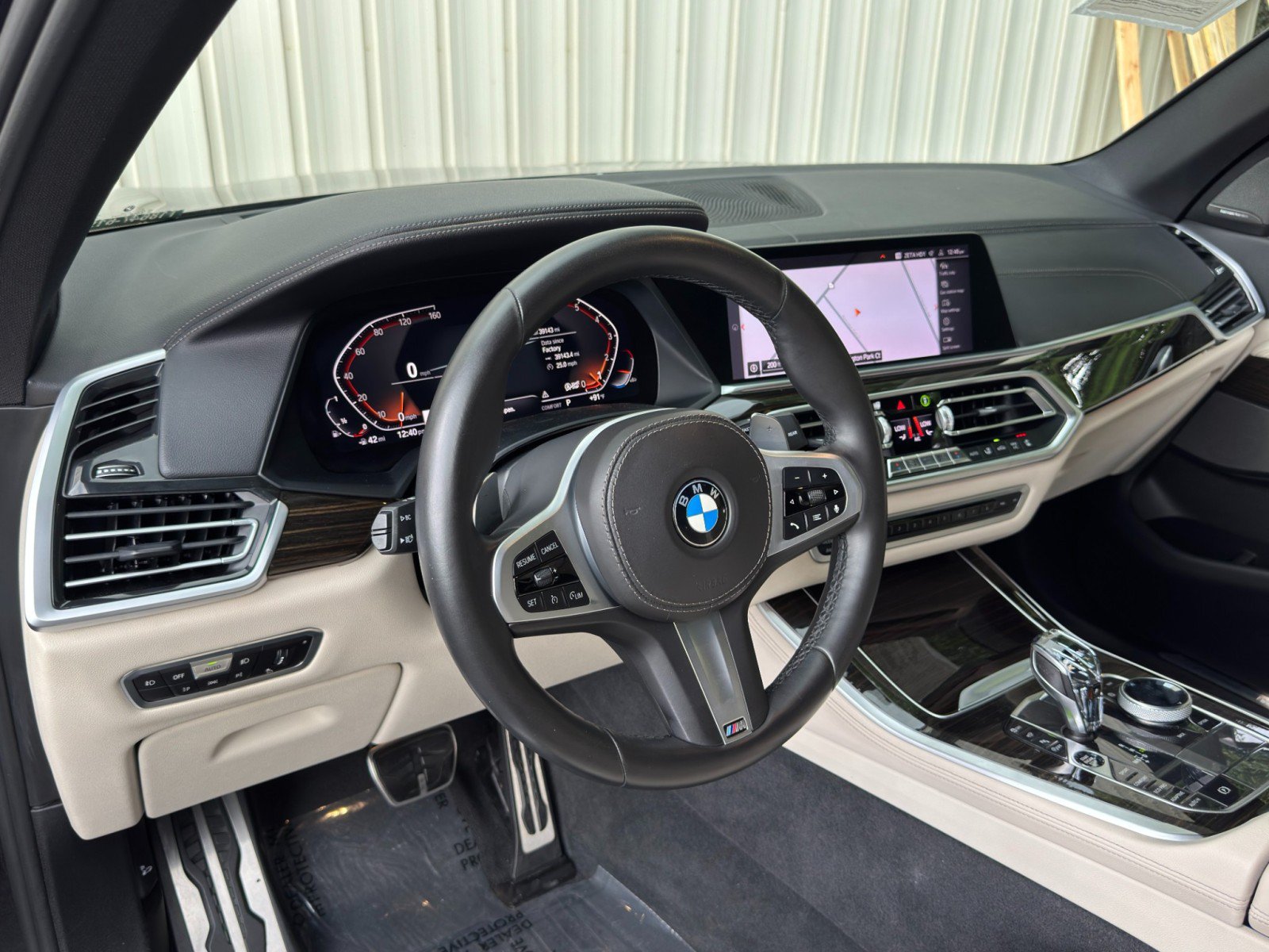 Used 2020 BMW X5 sDrive40i w/ M Sport Package RWD image 11