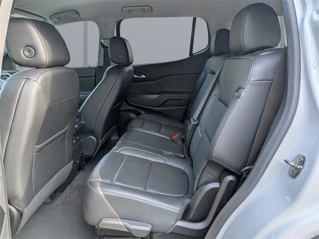Used 2023 GMC Acadia SLT image 14