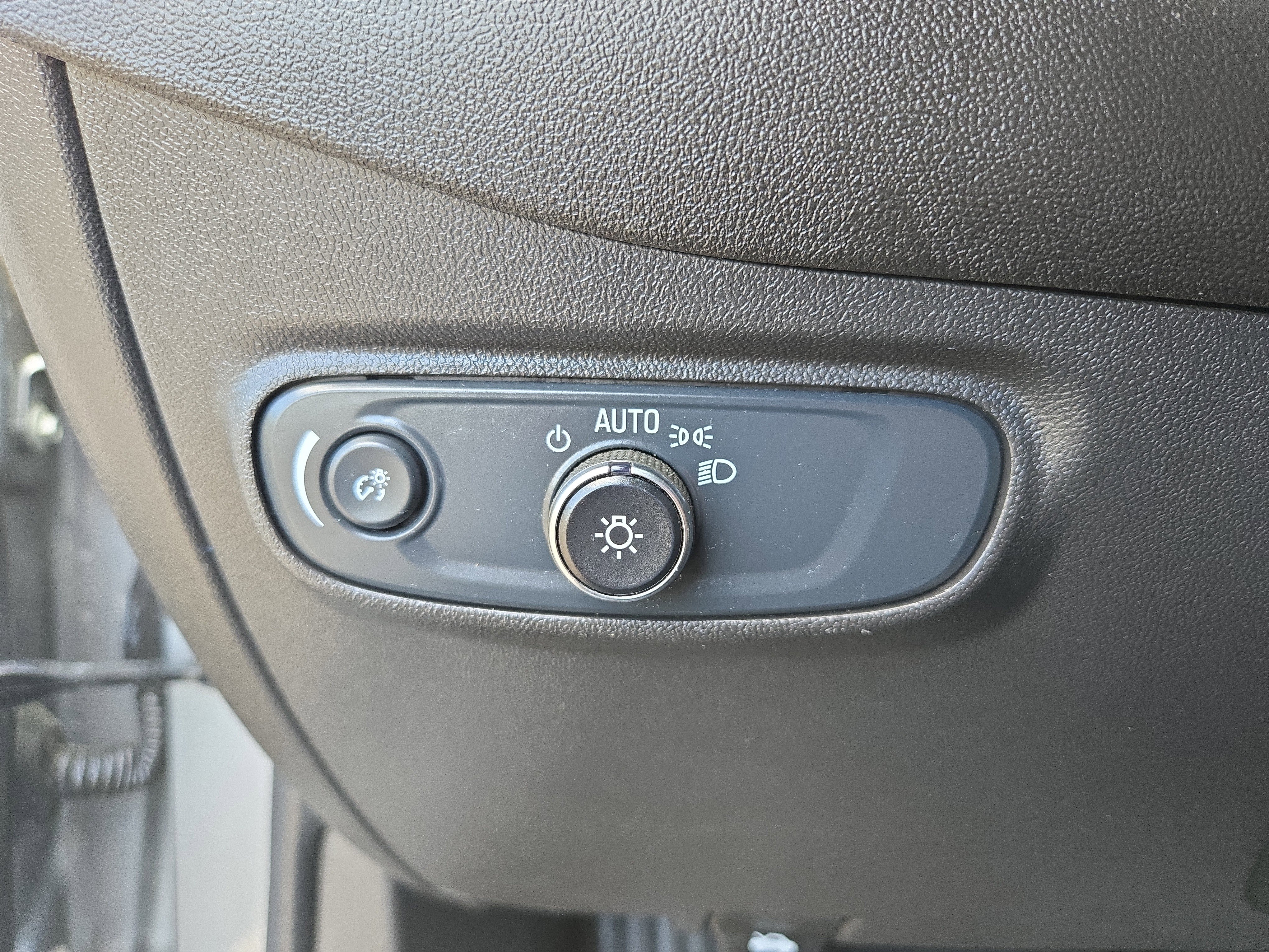 Used 2024 Chevrolet Equinox LT image 16