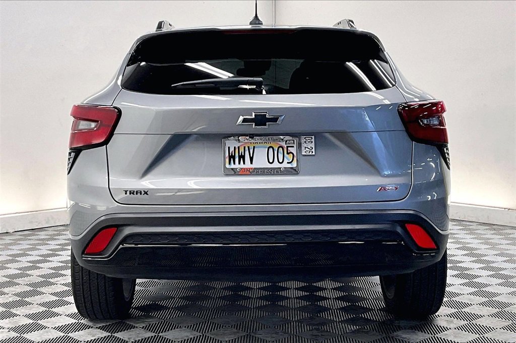 Used 2024 Chevrolet Trax RS image 3