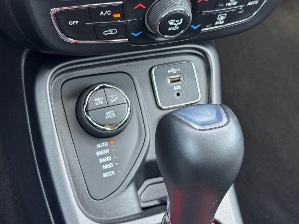 Used 2021 Jeep Compass Trailhawk image 14