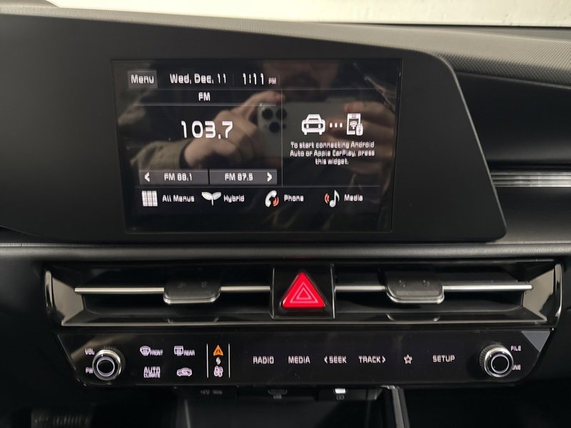 New 2025 Kia Niro LX image 25