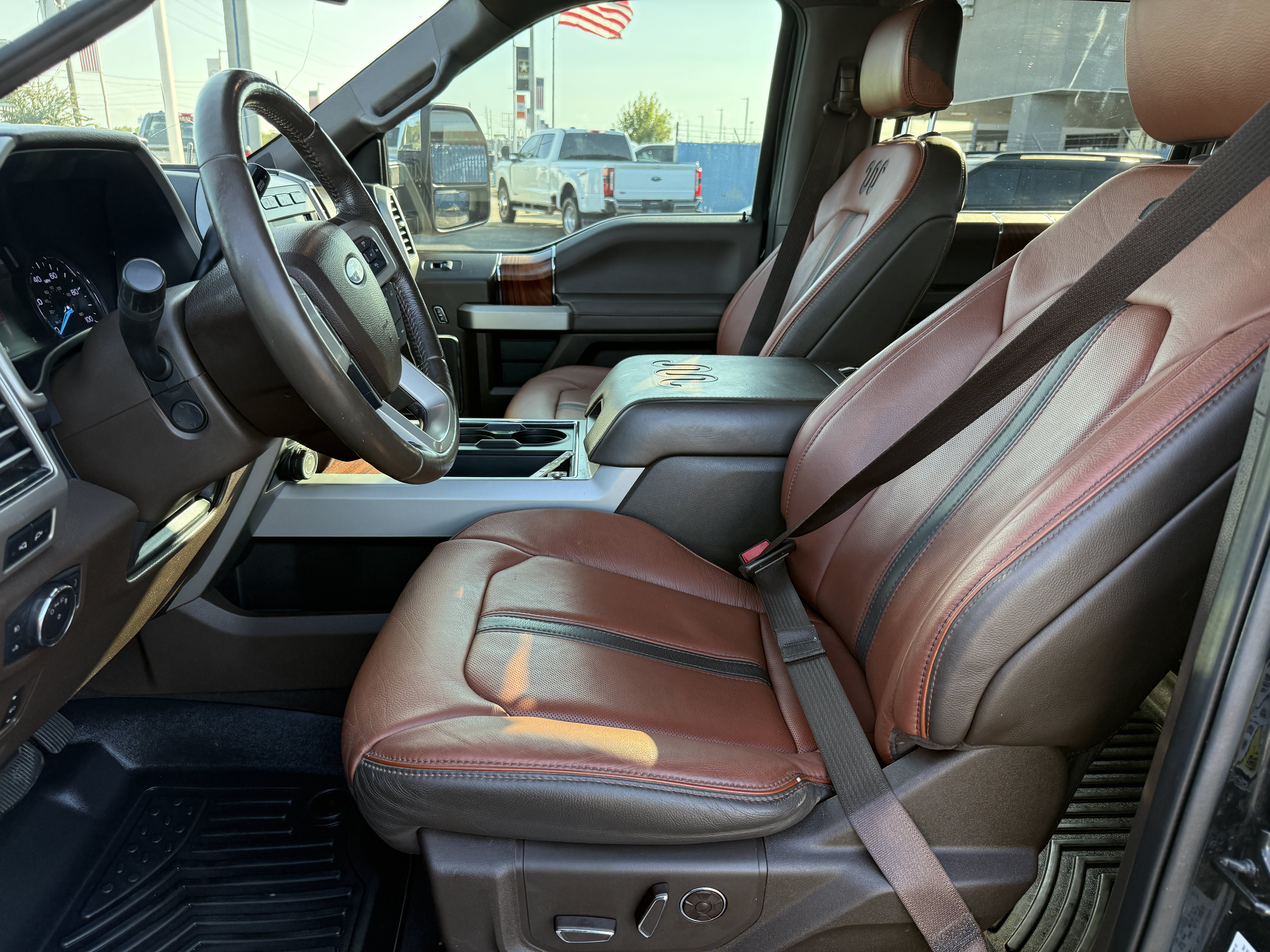 Used 2021 Ford F250 King Ranch w/ King Ranch Ultimate Package AWD/4WD image 15