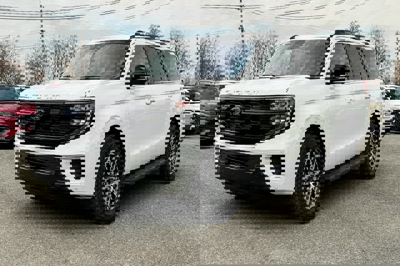 Used 2025 Ford Expedition Active image 7