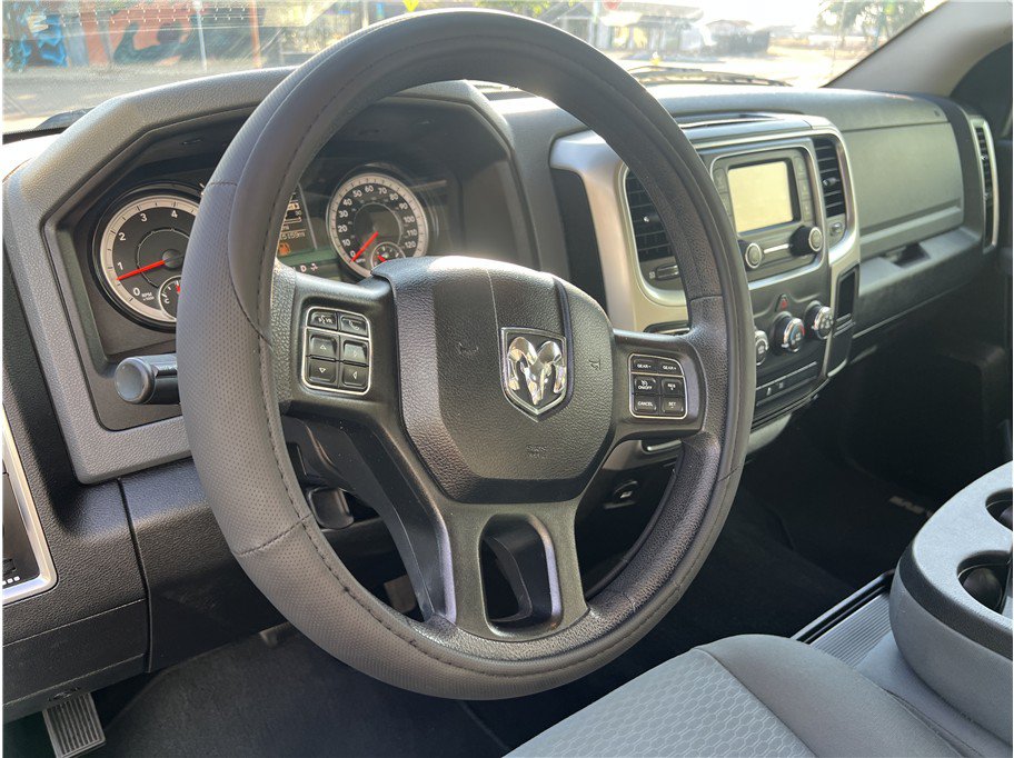 Used 2019 RAM 1500 Classic SLT RWD image 17