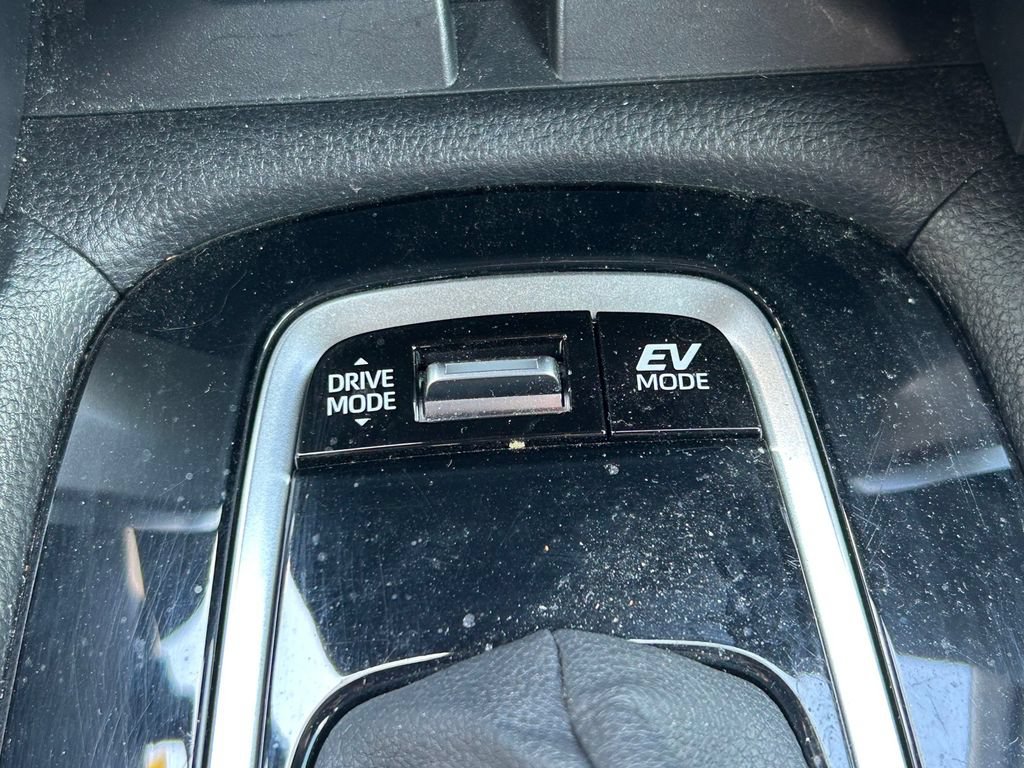 Used 2024 Toyota Corolla Cross AWD Hybrid image 26