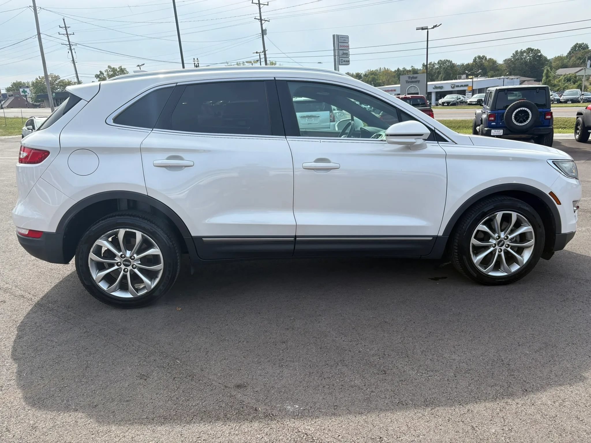 Used 2018 Lincoln MKC Select w/ Select Plus Package FWD image 7