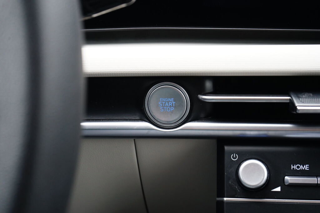 Certified 2025 Hyundai Tucson SE FWD image 21