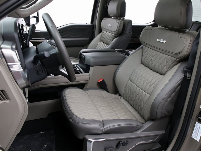 New 2026 Ford F450 Platinum w/ Platinum Plus Package image 12