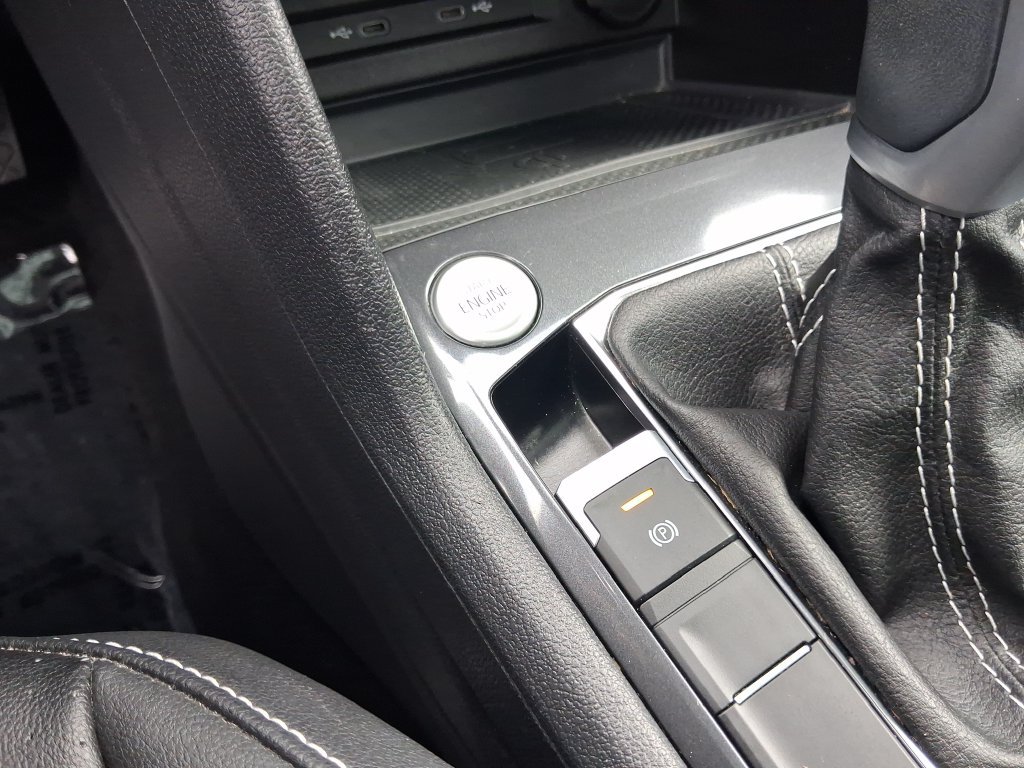 Certified 2023 Volkswagen Tiguan SE w/ Panoramic Sunroof Package FWD image 26