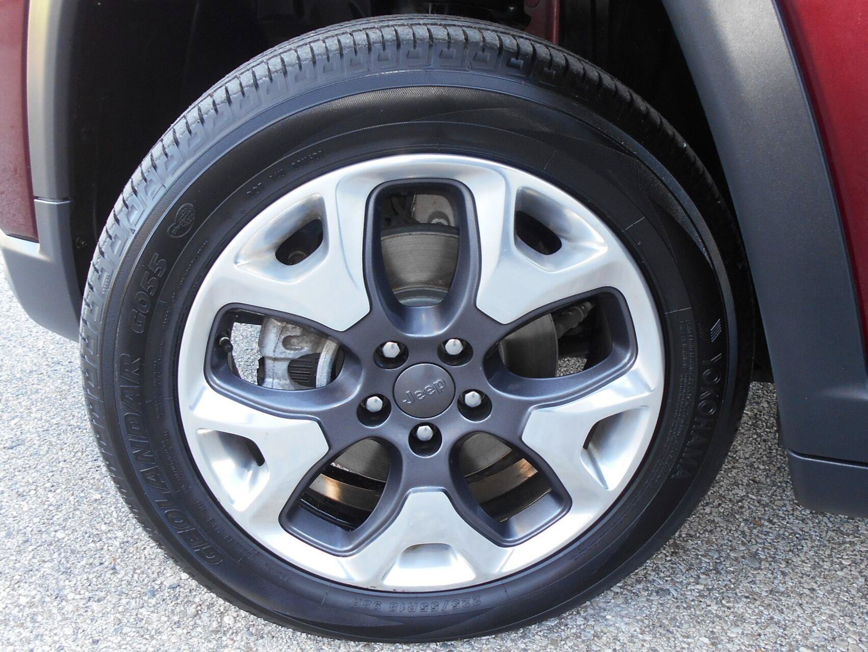 Certified 2022 Jeep Compass Limited AWD/4WD image 10