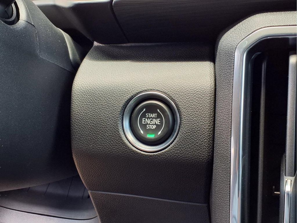 New 2026 GMC Acadia Elevation w/ Black Edition FWD image 13