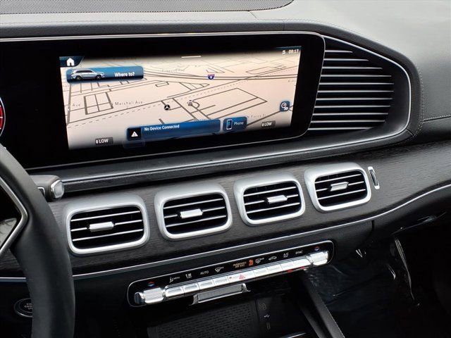 Used 2025 Mercedes-Benz GLS 450 4MATIC image 5