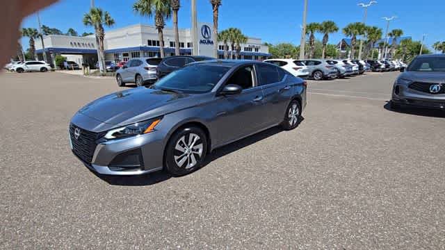 Used 2024 Nissan Altima 2.5 S FWD image 4