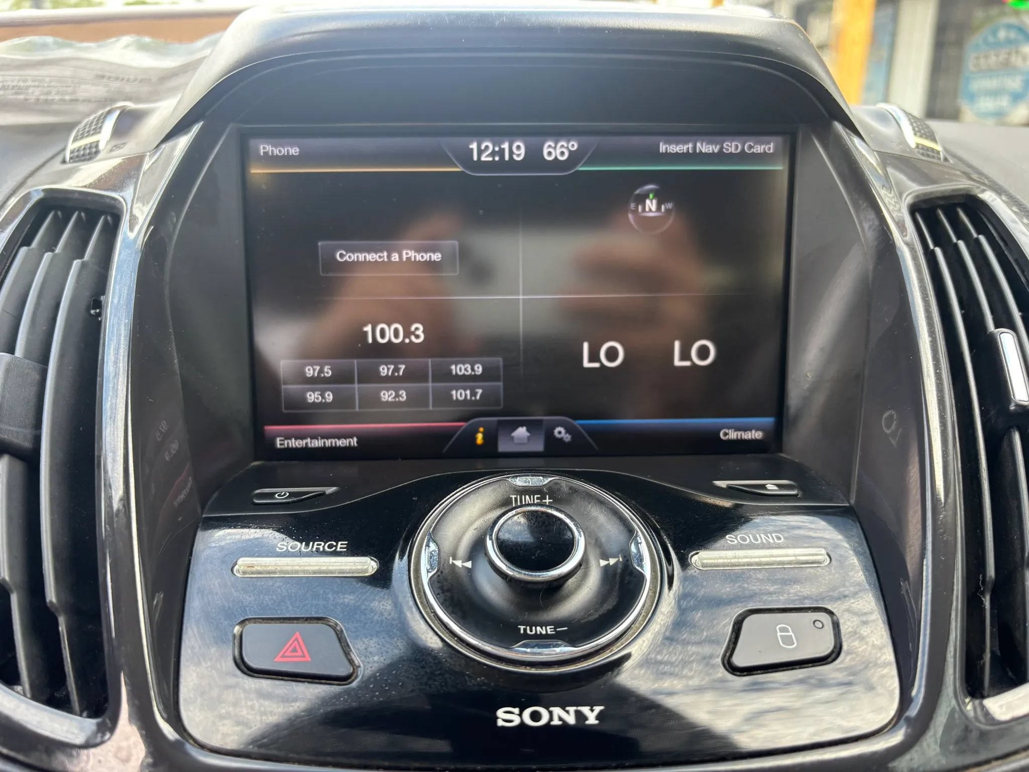 Used 2013 Ford Escape Titanium w/ Parking Technology Pkg FWD image 22